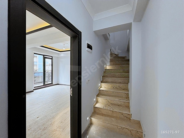 LUXORA BAŞİSKELE FATİHDE SATILIK 2+1 120M² BAHÇE DUBLEKS - Görsel 3