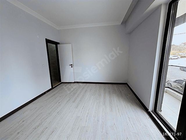 LUXORA BAŞİSKELE FATİHDE SATILIK 2+1 120M² BAHÇE DUBLEKS - Görsel 21