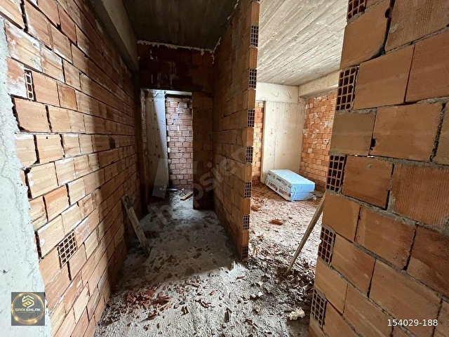 SARI EMLAKTAN CUMHURİYET MAH. SATILIK 164 m² BRÜT 3+1 LÜKS - Görsel 3