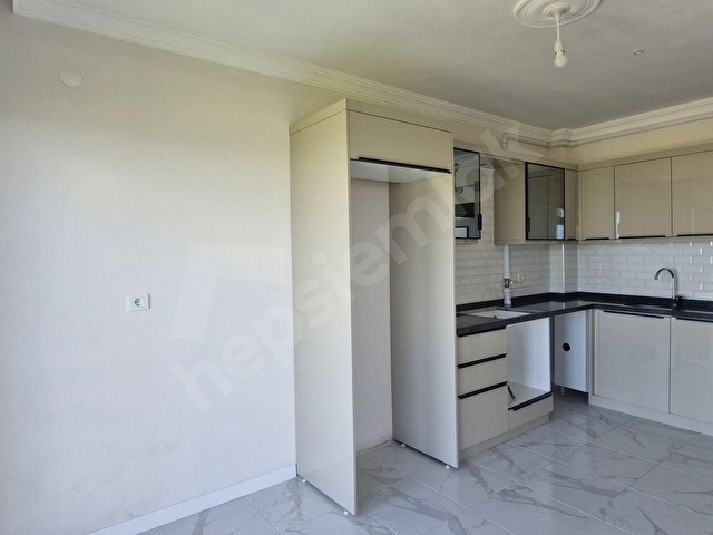TUĞRA EMLAKTAN EŞSİZ DENİZ MANZARASINA SAHİP 3+1 DAİRE - Görsel 4