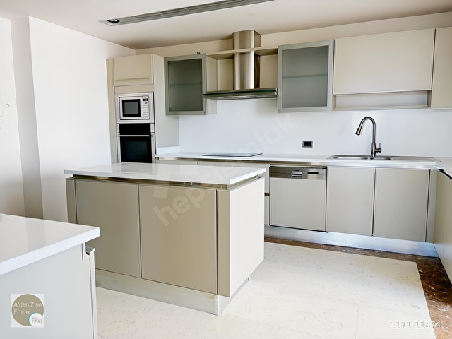 A Z EMLAKDAN METROCİTYDE GENİŞ AYDINLIK 4+1 DAİRE - Görsel 8