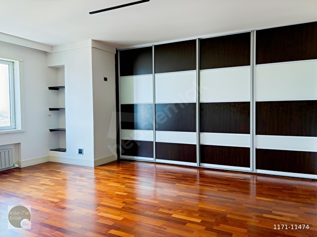A Z EMLAKDAN METROCİTYDE GENİŞ AYDINLIK 4+1 DAİRE - Görsel 13
