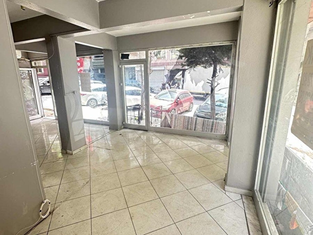 YAZICI EMLAKTAN 50M2 2.GİRİŞLİ KÖŞE BİNADA ÇİFT CEPHE DÜKKAN - Görsel 6