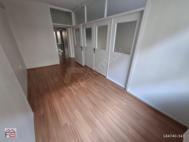 AKHİSAR RAGIPBEY FAHRİ SERTEL EMLAKTAN KİRALIK 3+1 DAİRE - Görsel 12