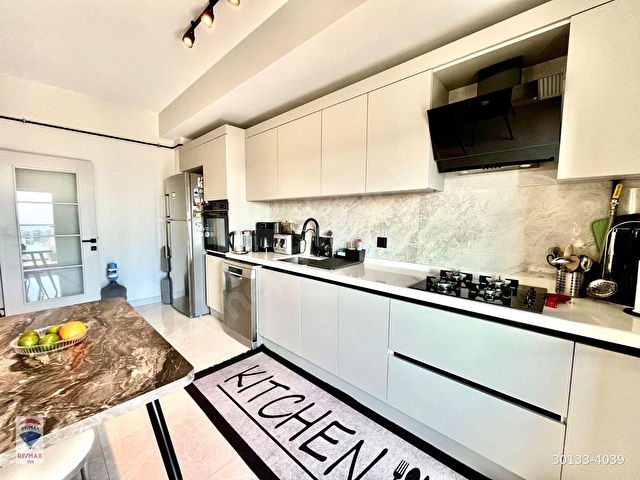 KARTAL HÜRRİYET MAHALLESİ HAVUZLU OTOPARKLI SİTEDE SATILIK 3+1 DAİRE - Görsel 3
