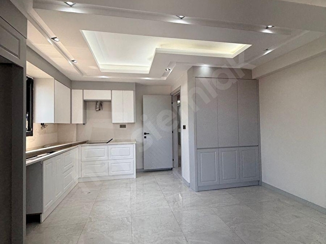 GÜMÜŞÇAY MAHALLESİNDE 3+1 ARA KAT ÖN CEPHE 170M2 SIFIR DAİRE - Görsel 3