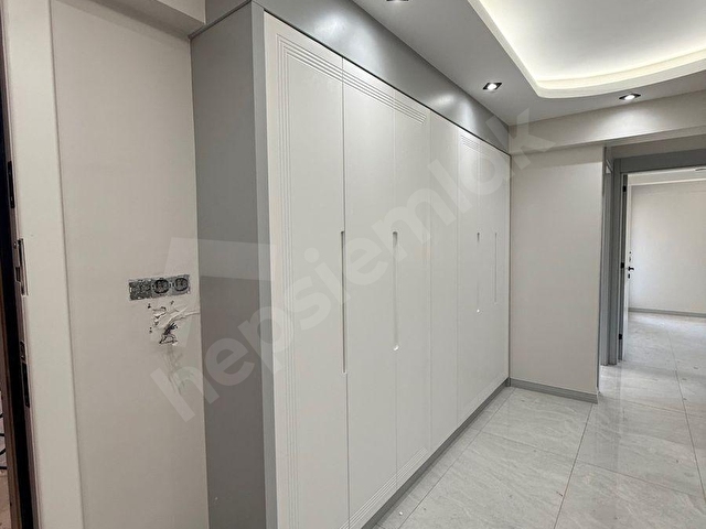 GÜMÜŞÇAY MAHALLESİNDE 3+1 ARA KAT ÖN CEPHE 170M2 SIFIR DAİRE - Görsel 23