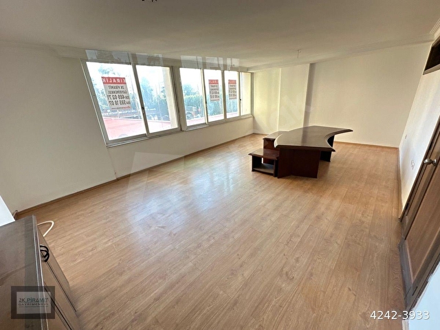 ATATÜRK CADDESİNDE KİRALIK 4+1+TERAS 180 m2 TEMİZ OFİS&BÜRO !!!