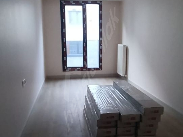 BAHÇELİEVLER MERKEZ MAHALLESİNDE GENİŞ 3+1 ARAKAT DAİRE - Görsel 12