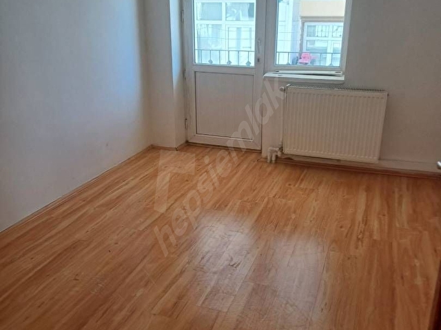 19 MAYIS MAH CADDE ÜZERİ POSTANE DURAĞI 3+1 KİRALIK SAHİBİNDEN - Görsel 3