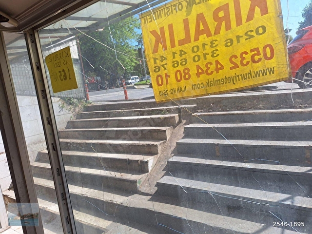 ZEYNEP KAMİL HASTANESİNE 50 M. CADDEDE 165 M² GİRİŞ ALTI DÜKKAN - Görsel 2