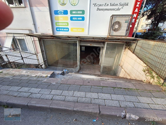 ZEYNEP KAMİL HASTANESİNE 50 M. CADDEDE 165 M² GİRİŞ ALTI DÜKKAN - Görsel 12