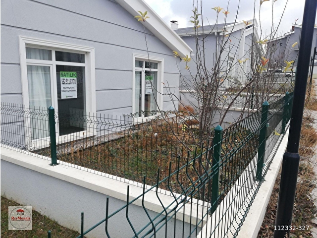 Lalahan Villalar Bölgesinde Vizyon Park Villalarında Yapılı Masrafsız Bahçeli  3+1 Satılık Villa - Görsel 13