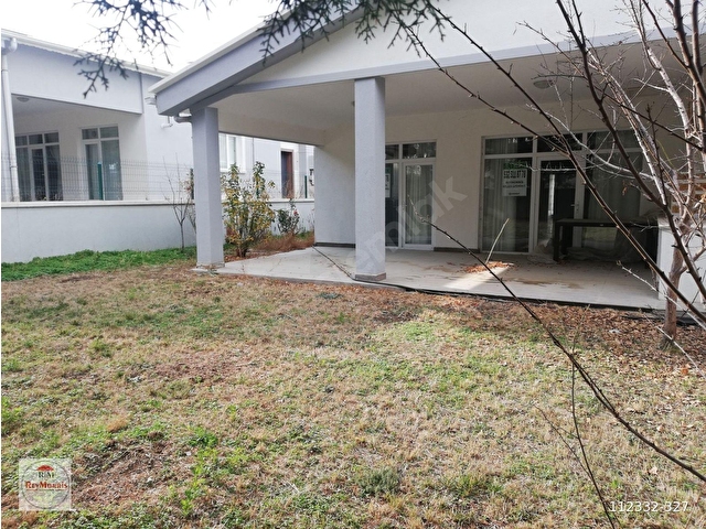 Lalahan Villalar Bölgesinde Vizyon Park Villalarında Yapılı Masrafsız Bahçeli  3+1 Satılık Villa - Görsel 18