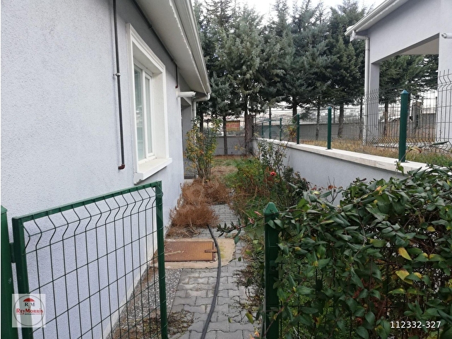 Lalahan Villalar Bölgesinde Vizyon Park Villalarında Yapılı Masrafsız Bahçeli  3+1 Satılık Villa - Görsel 2