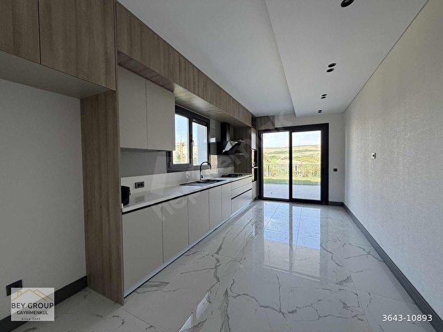 Bahçeşehir Alya Bahçe Sitesinde Satılık Köşe Ön Cephe 4+1 Villa - Görsel 25