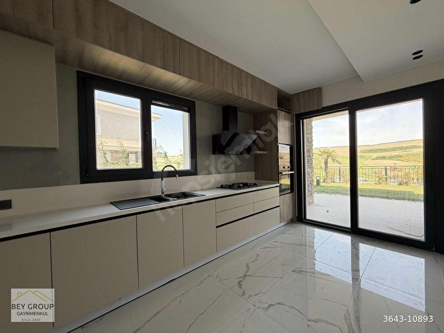 Bahçeşehir Alya Bahçe Sitesinde Satılık Köşe Ön Cephe 4+1 Villa - Görsel 23