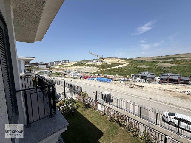 Bahçeşehir Alya Bahçe Sitesinde Satılık Köşe Ön Cephe 4+1 Villa - Görsel 11