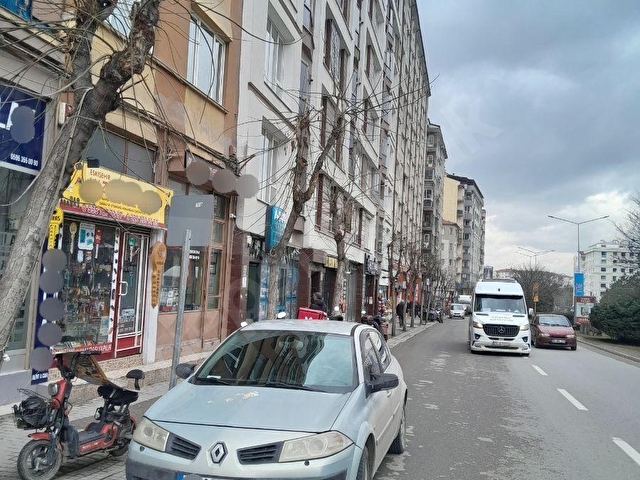 ALANÖNÜ Mah. CUMHURİYET Bulvarı üzeri SATILIK DÜKKAN Zemin 29m2