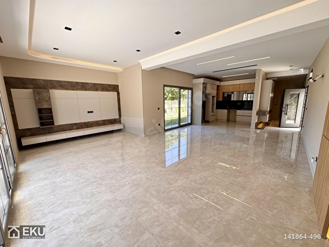 KUŞADASINDA HERYERE YAKIN TAM MÜSTAKİL SATILIK 4+1 VİLLA - Görsel 10