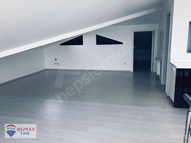 Re/Max Time’den Beykoz Erguvan Evleri Sitesinde Manzaralı Satılık Dubleks Daire - Görsel 10