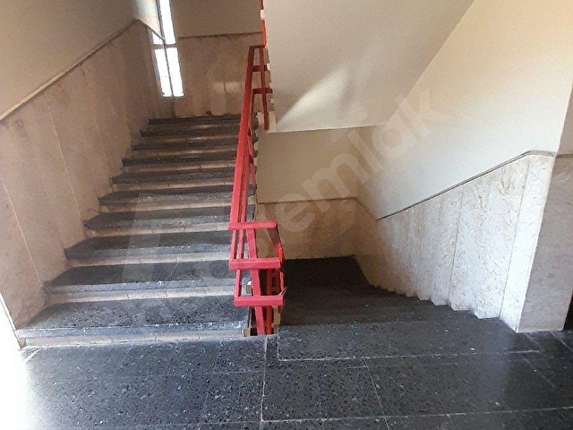 KIZILAY MEŞRUTİYET TE 1+1 KLİMALI ÖZEL WC.MÜKEMMEL BÜRO - Görsel 4