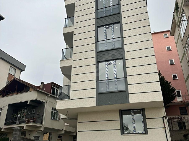 SIFIR BİNA 1. SINIF İŞÇİLİK ARAKATTA BALKONLU SPOTLU FERAH 2+1