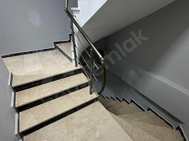 SIFIR BİNA 1. SINIF İŞÇİLİK ARAKATTA BALKONLU SPOTLU FERAH 2+1 - Görsel 10