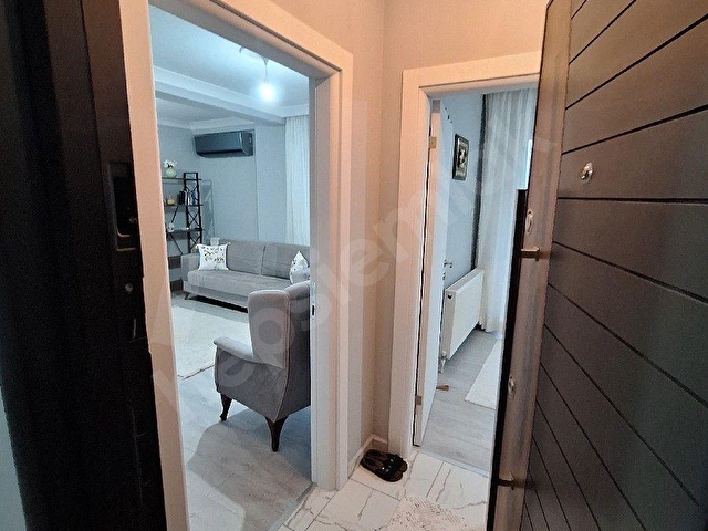 satılık büyük 1+1 kapalı balkonlu kombili emsalsiz 4 yıllık kat mülkiyetli kapanmaz manzaralı deniz - Görsel 6