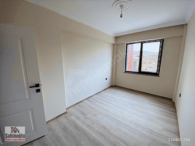 ŞAHİNOĞLU EMLAKDAN TUNA MERCAN SİTESİNDE 2+1 KİRALIK DAİRE - Görsel 10