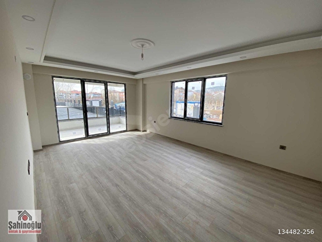 ŞAHİNOĞLU EMLAKDAN TUNA MERCAN SİTESİNDE 2+1 KİRALIK DAİRE