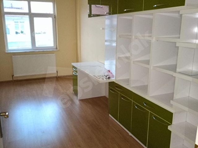 CEDİD MAHALLESİNDE CUMARTESİ PAZARI CİVARINDA 140 m2 3+1 SATILIK DAİRE - Görsel 20