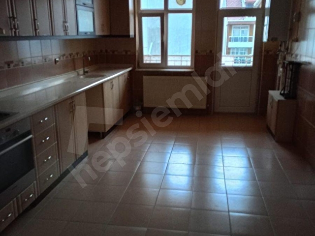 CEDİD MAHALLESİNDE CUMARTESİ PAZARI CİVARINDA 140 m2 3+1 SATILIK DAİRE - Görsel 29
