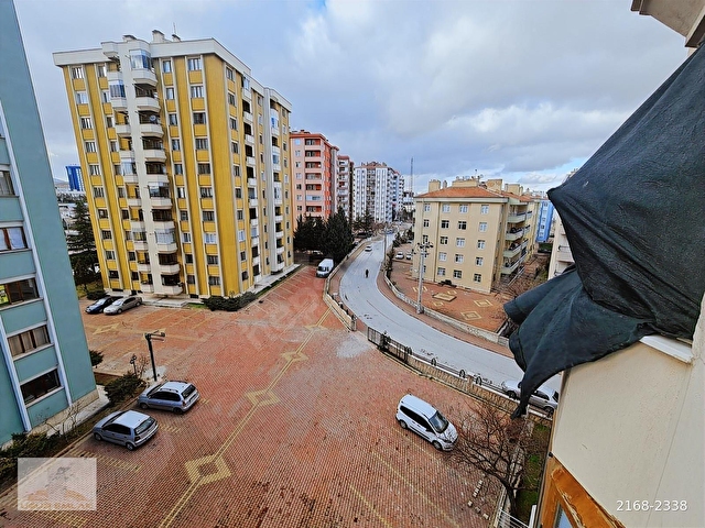 Uğur Emlaktan Selçuk Tıp Fakültesi Karşısında 3+1 Kiralık Daire - Görsel 19