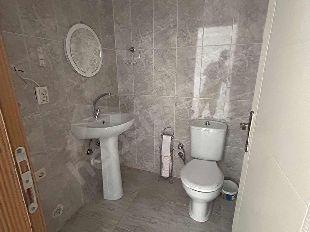HAVUZLU SİTE İÇİNDE BOŞ DAİRE - Görsel 10