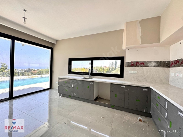 GIRNE OZANKÖYDE DENIZ & DAĞ MANZARALI, TÜRK KOÇANLI LÜKS VILLA - Görsel 5