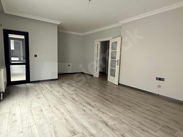 BULGURLU METROYA YÜRÜME MESAFESİNDE 3+1 120 M2 ARAKAT DAIRE - Görsel 6