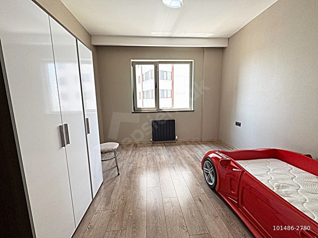 ANKARA KEÇİÖREN OVACIKTA SİTE İÇİNDE 4.5+1 GİYİNME ODALI ANK MANZARALI DAİRE - Görsel 30
