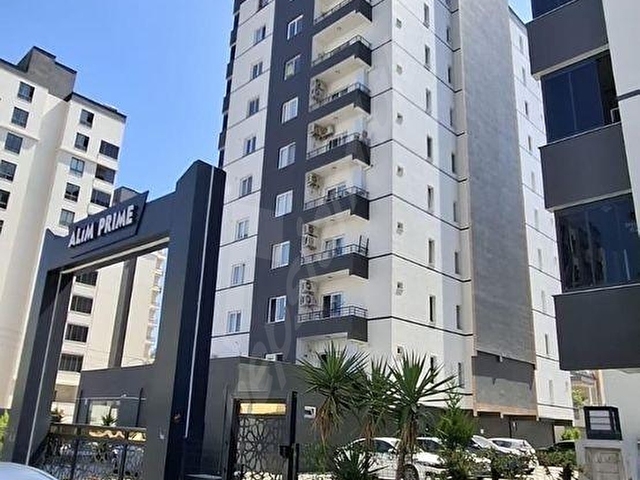 ERDEMLİ MERKEZ MAH.DE HAVUZLU SOSYAL DONATILI 3+1 SATILIK DAİRE