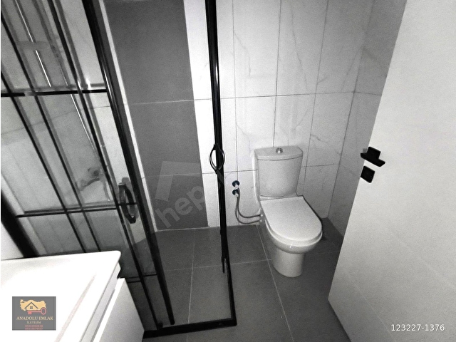 ANADOLU EMLAKTAN  CAĞDAŞ SOK .SALON BAĞIMSIZ ,KATTA  3+1   ÖN CEPHELİ ,ASANSÖRLÜ FERAH.GENİŞ DAİRE - Görsel 24