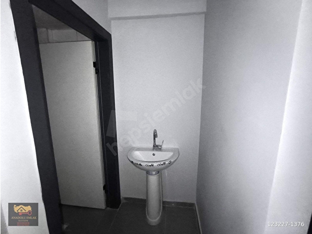 ANADOLU EMLAKTAN  CAĞDAŞ SOK .SALON BAĞIMSIZ ,KATTA  3+1   ÖN CEPHELİ ,ASANSÖRLÜ FERAH.GENİŞ DAİRE - Görsel 30