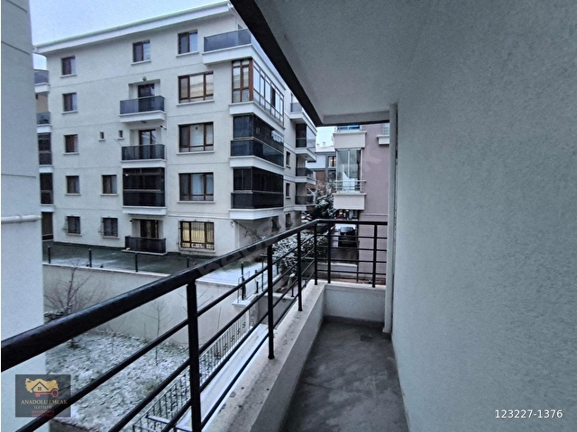 ANADOLU EMLAKTAN  CAĞDAŞ SOK .SALON BAĞIMSIZ ,KATTA  3+1   ÖN CEPHELİ ,ASANSÖRLÜ FERAH.GENİŞ DAİRE - Görsel 17