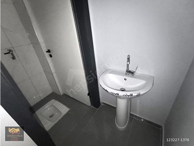 ANADOLU EMLAKTAN  CAĞDAŞ SOK .SALON BAĞIMSIZ ,KATTA  3+1   ÖN CEPHELİ ,ASANSÖRLÜ FERAH.GENİŞ DAİRE - Görsel 28