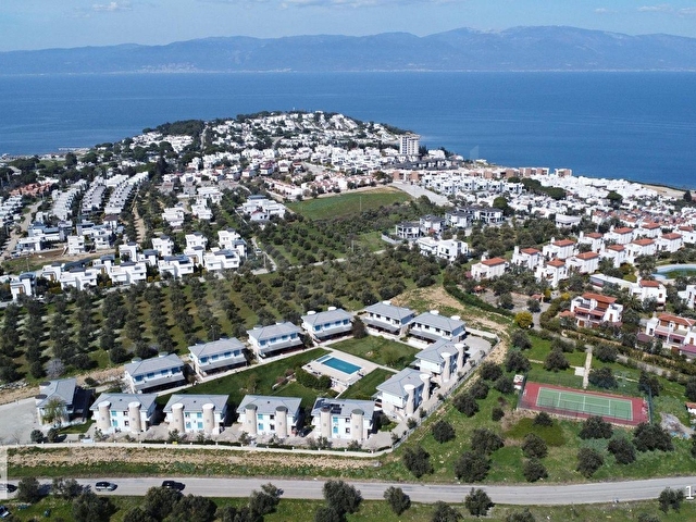 GÖMEÇ KARAAĞAÇTA HAVUZLU SİTEDE FULL EŞYALI KİRALIK 4+1 VİLLA - Görsel 3