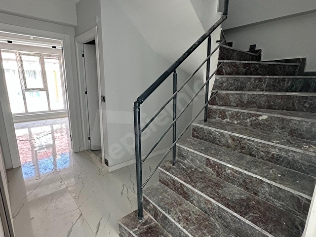 ESTORIADAN KUMLUBEL ESENLİ YANI E. BANYOLU DUBLEKS 2+1 DAİRE - Görsel 9