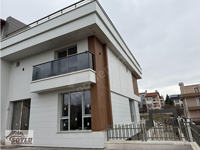 SOYLUDAN İNCEK BULVARI YAKINI 8+2+5 BANYOLU KAPALI OTOPARKLI YERDEN ISITMALI ASANSÖRLÜ SIFIR VİLLA - Görsel 18