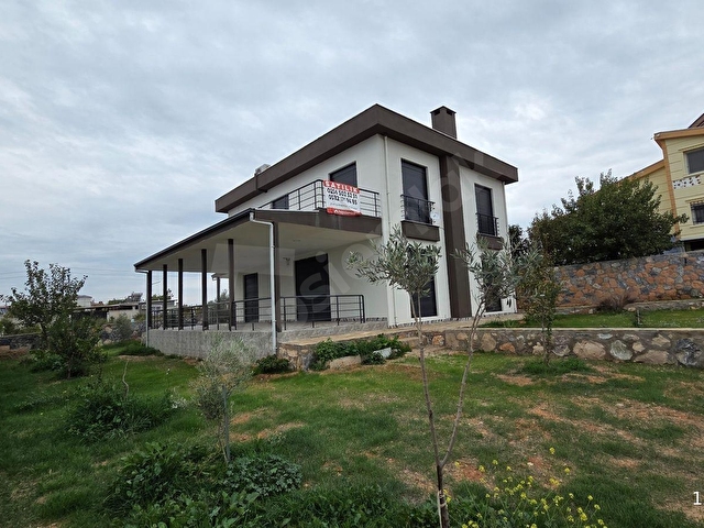 Aydın Didim Yeşiltepede Satılık 702m2 Arsa içerisinde Tam  Müstakil Eşyalı 6+1 Villa