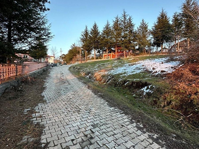 TOKAT NİKSAR ÇAMİÇİ YAYLASINA 3KM UZAKLIK DA SATILIK FIRSAT ARSA - Görsel 8