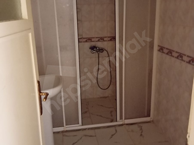 satlık bakımlı çarşı içi - Görsel 12