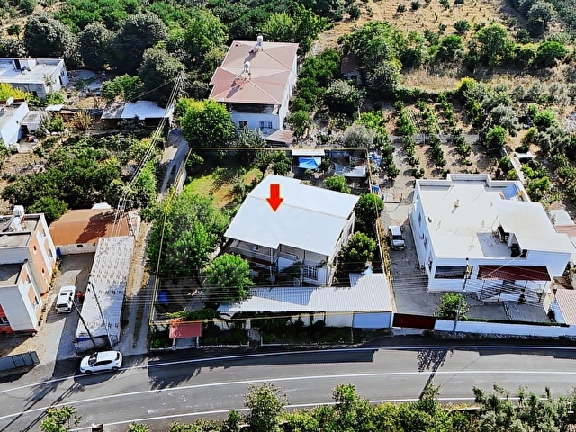BAYKUŞ EMLAK OFİSİNDEN YEŞİLKÖYDE SATILIK MÜSTAKİL EV VE ARSASI - Görsel 2